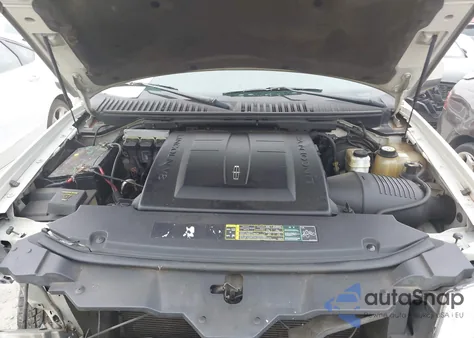 2005 Lincoln Navigator z USA, uszkodzony, nr VIN 5LMFU27575LJ14135